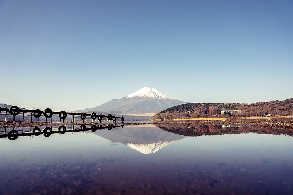 平野の浜で撮影した鏡富士